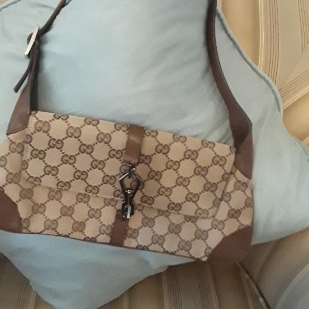 Gucci purse